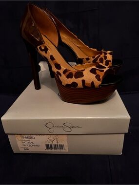 Jessica Simpson Leopard Print Peep-Toe Platform Heels